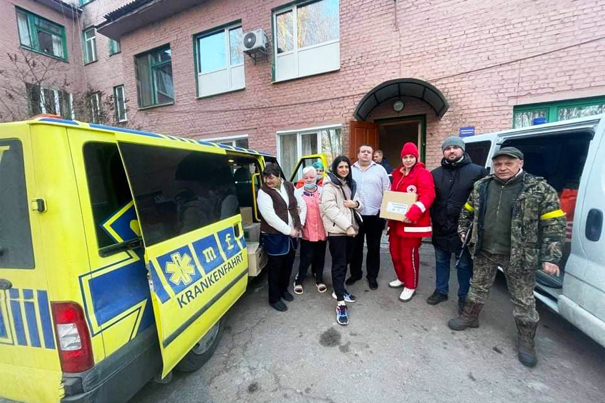 2022-03-Schoene-Leipzig-Spendenaktion-Krankenwagen-Ukraine-Wagen-angekommen.jpg