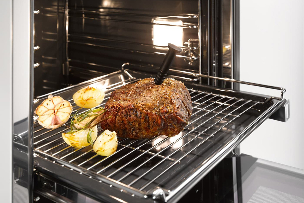 2017-Conrad-Ulm-Miele-Kueche-Ofen-Grill.jpg