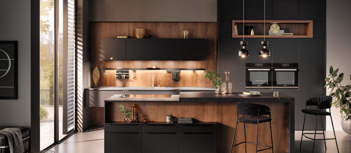 1280x560_haecker3.jpg