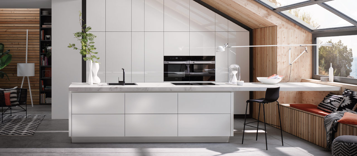 1280x560_haecker1.jpg