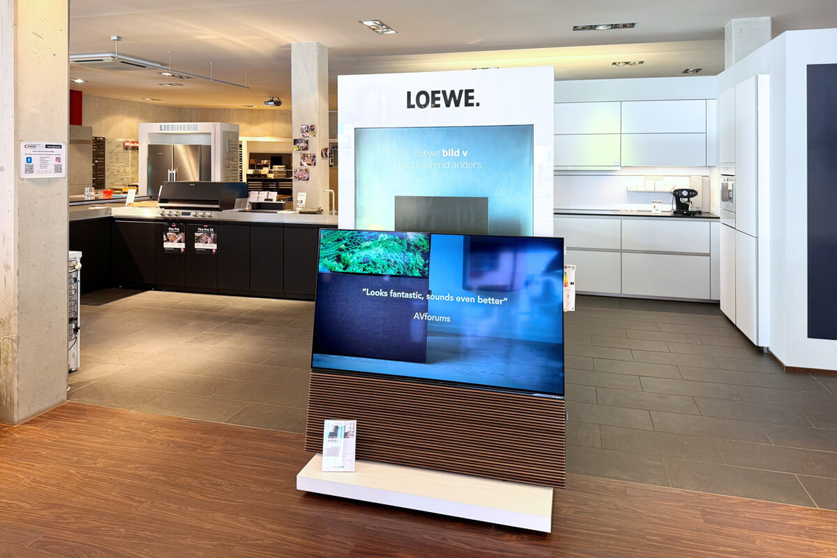 2026-04-Conrad-Ulm-8026-POS-Loewe-bild-v-Canvas-TV.jpg