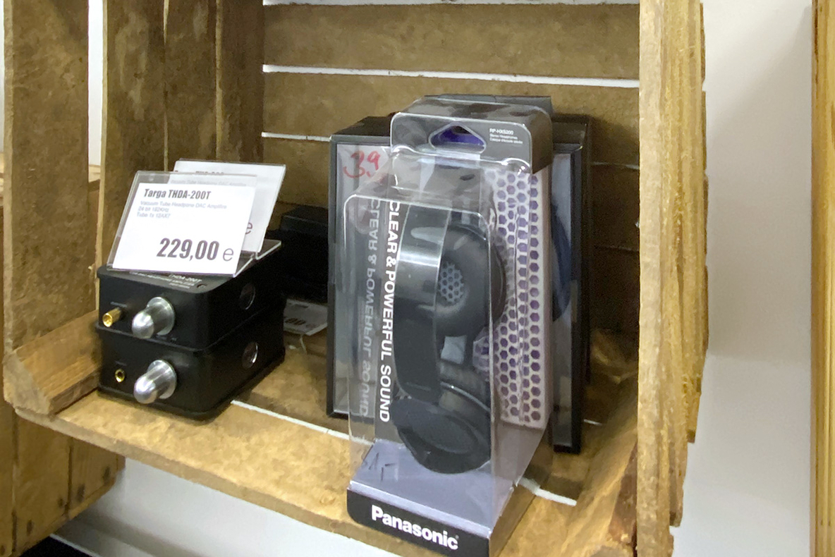 Wendorff-Harrislee-POS-HiFi-Targa-THDA-200T-Panasonic-Kopfhoerer-8904.jpg