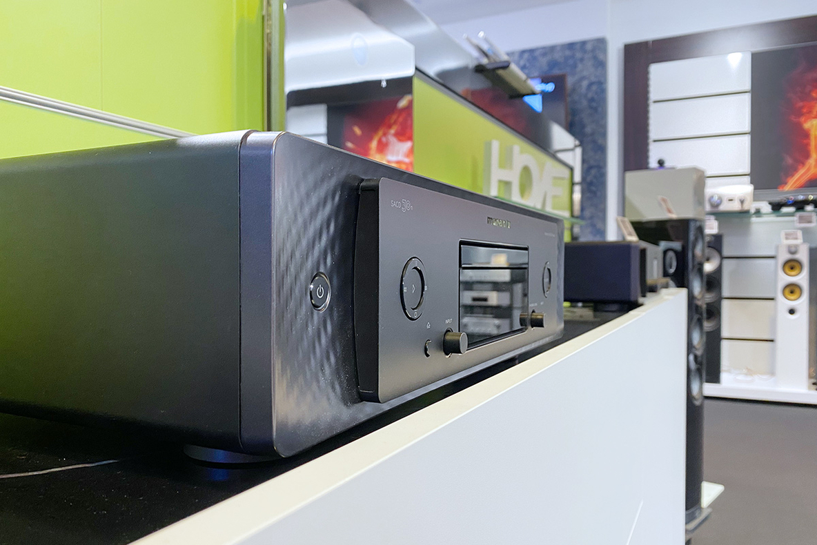 2022-03-BS-Wuntke-Berlin-POS-Innen-HiFi-Marantz-Verstaerker.jpg