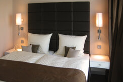 2015-04-22_Bauer-B_Hotel-Projekte_Schlafzimmer-Licht.jpg