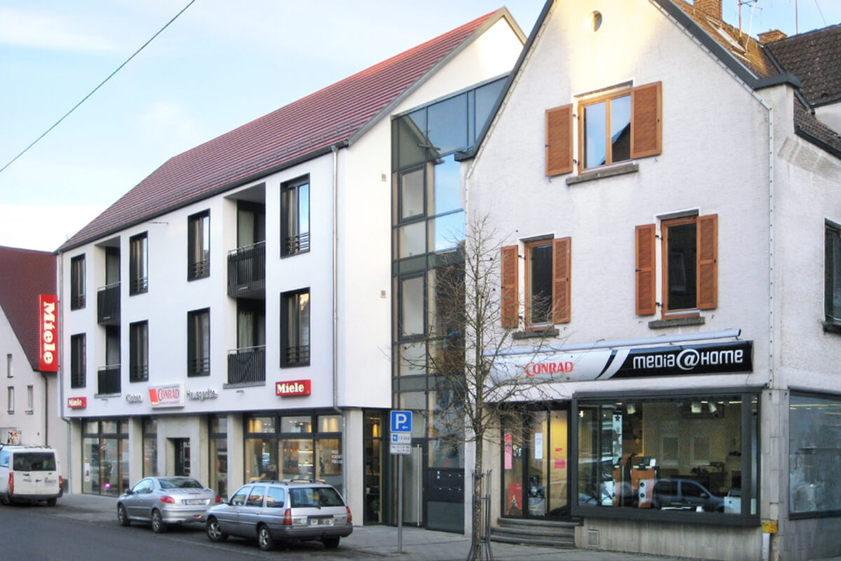 2026-04-Conrad-Ulm-POS-Fassade-Schloesslesgasse-12.jpg