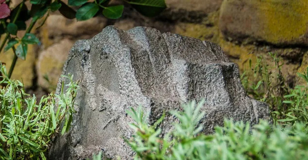 mah-TE-Garten-Lautsprecher-fuer-Garten-und-Outdoor-Sonance-Rock-2.jpg