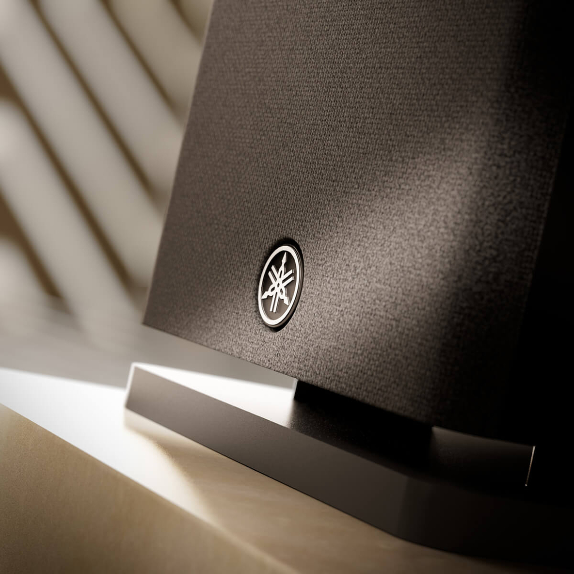 mah-Yamaha-TRUE-X-Surround-90A-br-Subwoofer-detail.jpg