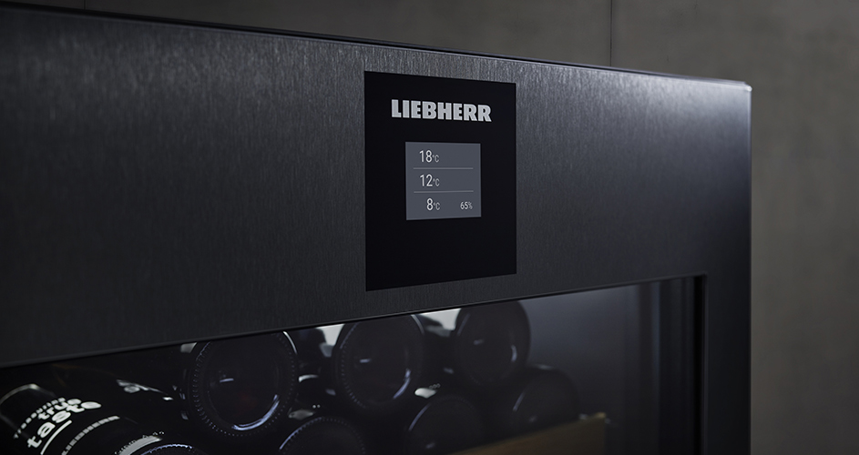 //image.euronics.de/fileadmin/medien/ZENTRALE/Markenwelt/Liebherr/Update_07-2024/Wein-Technologien/euronics-mw-liebherr-wein-technologien-bild-2.jpg