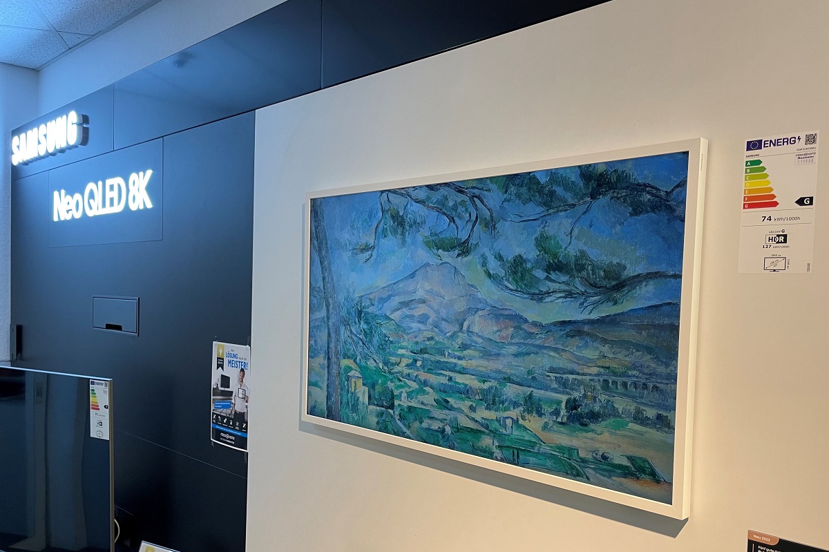 Der Samsung Frame, ein Gemälde das auch ein modernes TV Gerät ist.