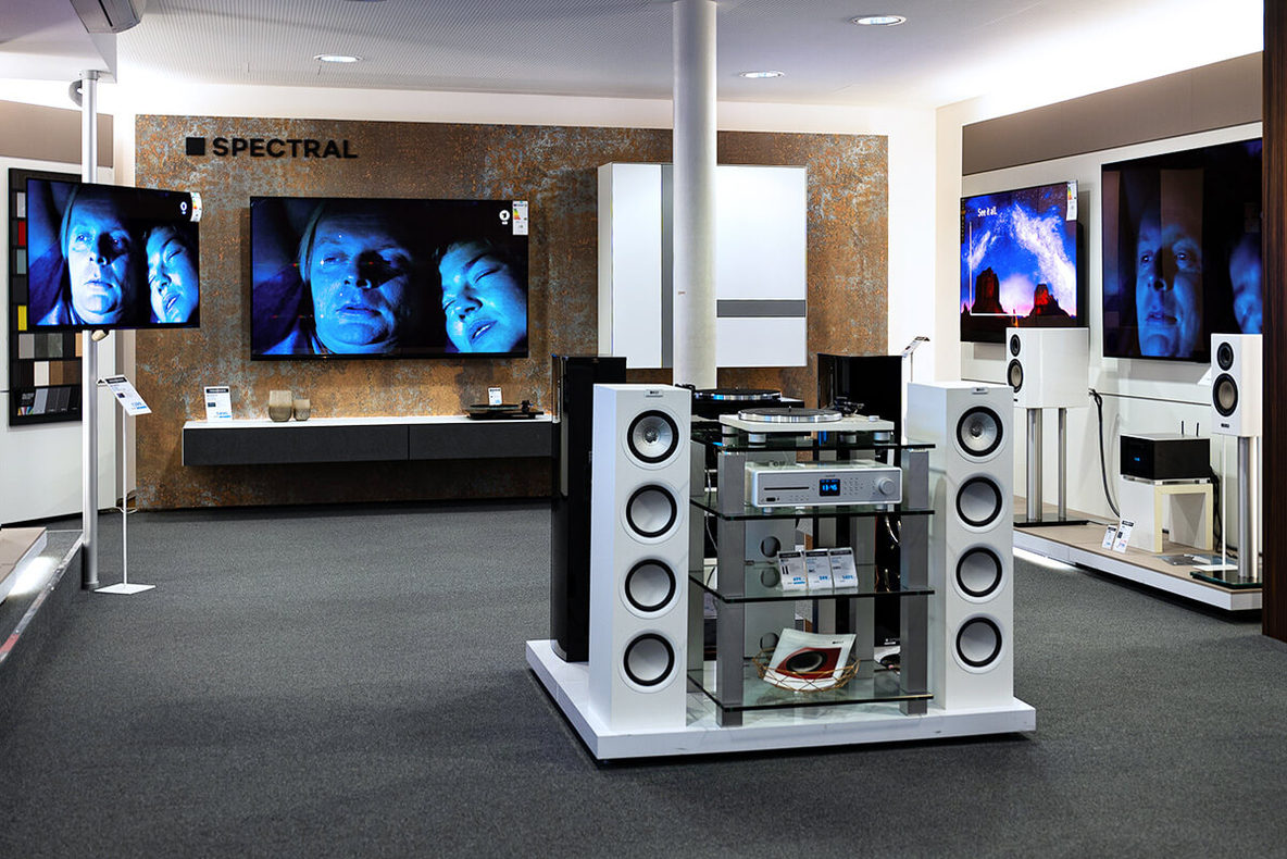 Heymann-Winnenden-HiFi-Lautsprecher-TV-Moebel-spectral-2416.jpg
