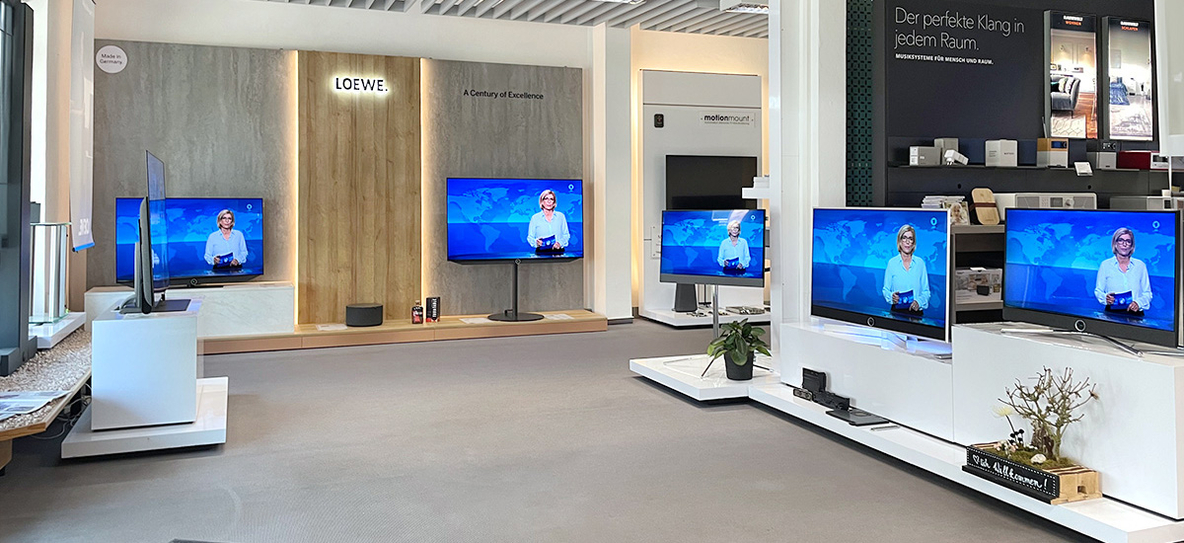 2024-09-Bellut-Buchholz-POS-Loewe-Galerie-3m.jpg