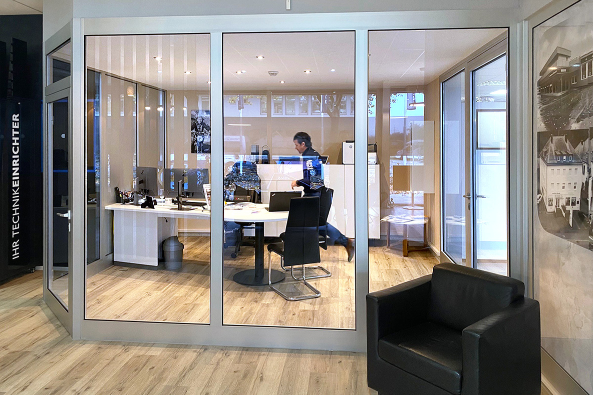 2023-11-BS-Eberwein-Heilbronn-POS-Innen-Business-Solutions.jpg