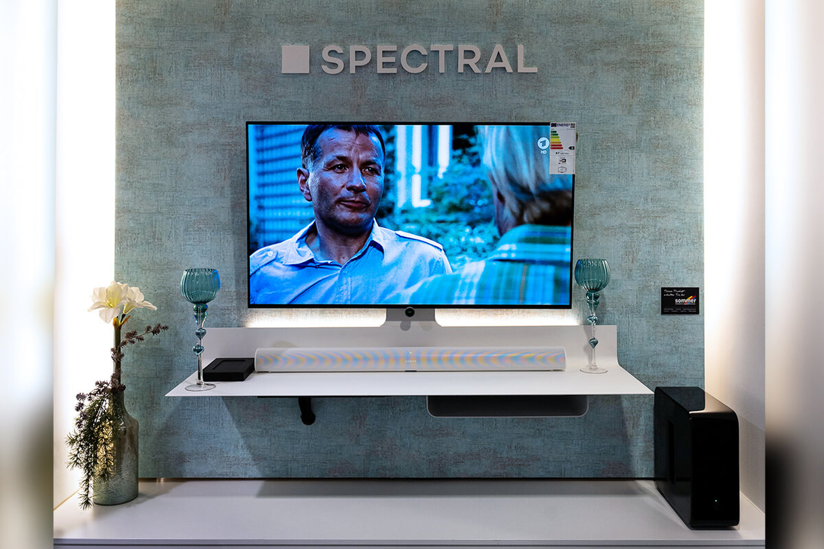 Heymann-Winnenden-TV-Moebel-Spectral-2411.jpg