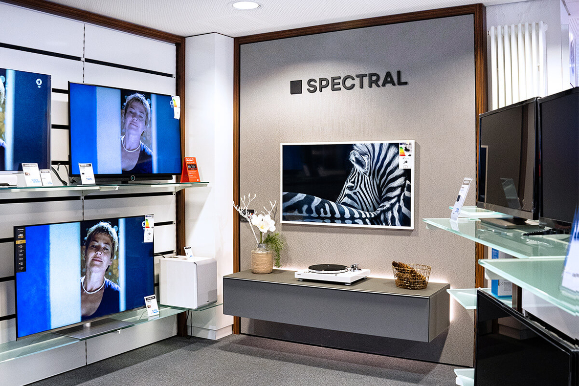 Heymann-Winnenden-TV-Moebel-Spectral-2424.jpg