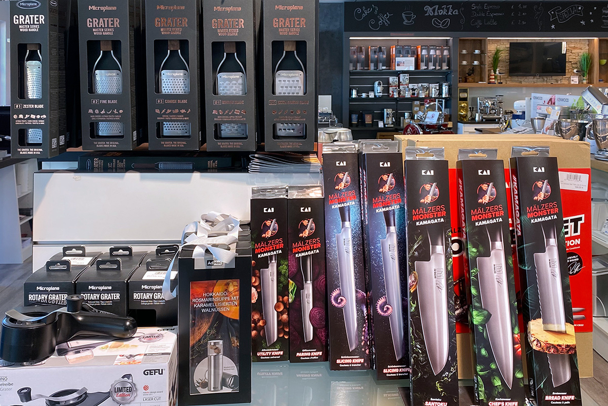All-Electro-Karlsbad-POS-Haustechnik-Kuechenzubehoer-Messer-Reiben-5457.jpg