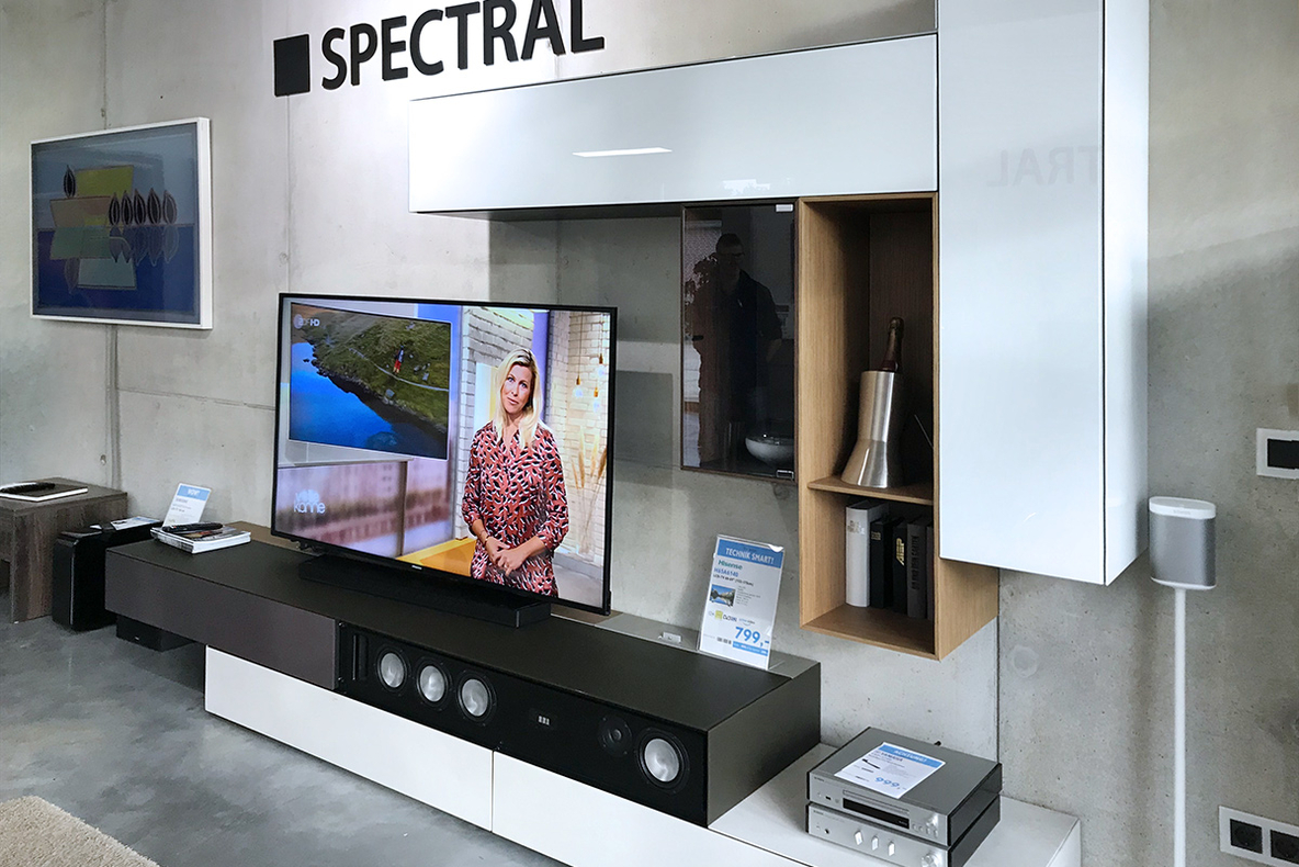 2021-06-Fehn-Rhauderfehn-POS-innen-spectral-tv-moebel-hisense-tv-sonos-samsung-frame.jpg