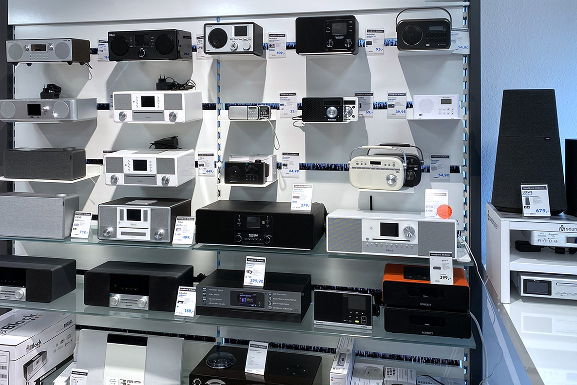 All-Electro-Karlsbad-POS-UE-Internet-Radio-TechniSat-Block-Audio-Loewe-5479.jpg