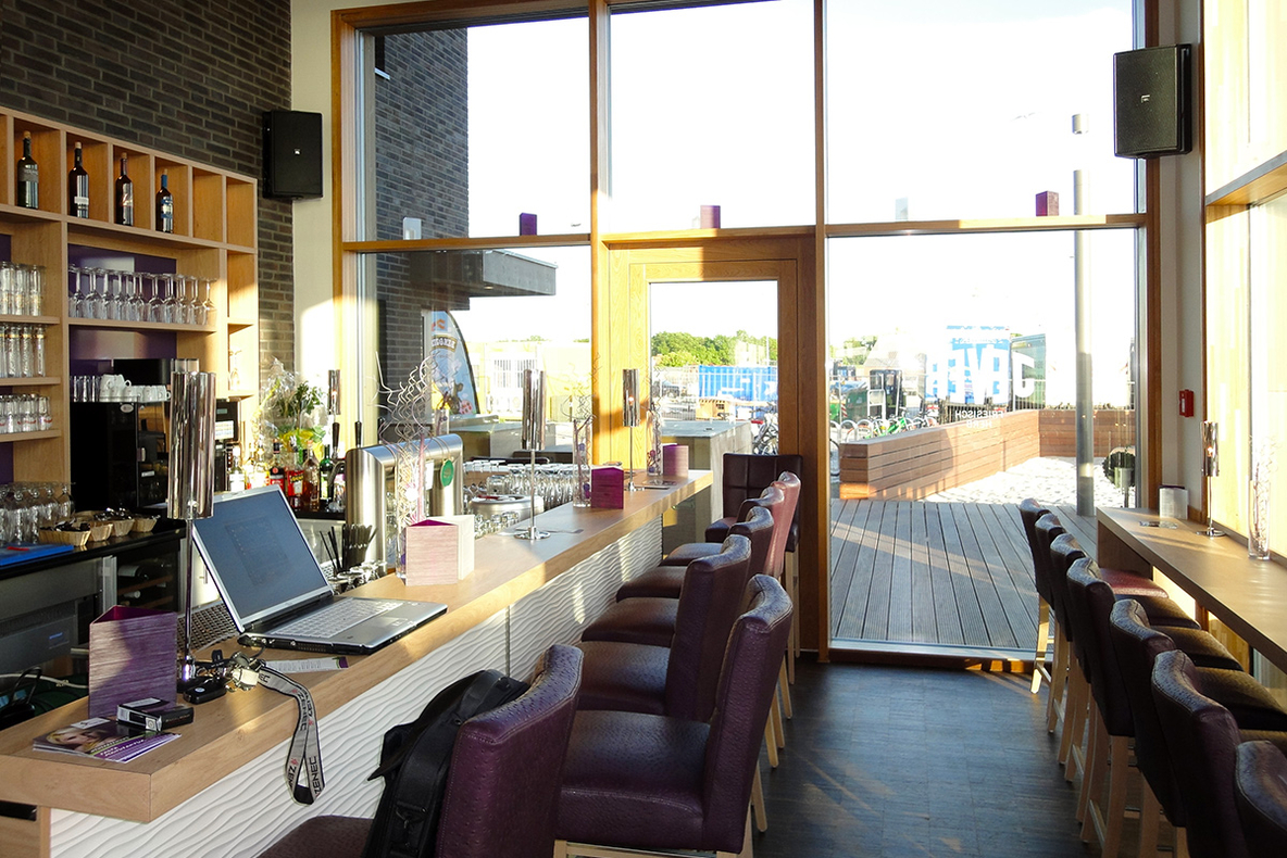 2021-10-hifi-hifi-oldenburg-projekt-Y8-Haus-Gastro-Restaurant-1.jpg