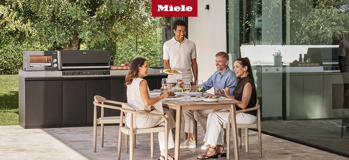 Miele-Dreams-Outdoor-Kueche-Family-s2.jpg