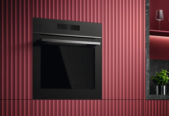 euronics_AEG-Black-Matt-Series_50er-B01.jpg