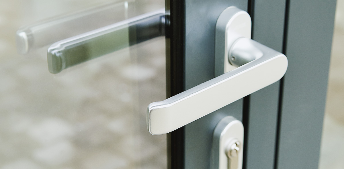 Smart Home - Wohnungstür sichern mit dem Tür-/Fensterkontakt