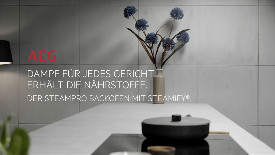 //image.euronics.de/fileadmin/medien/ZENTRALE/Markenwelt/AEG/AEG_Taste_2021/Backoefen/euronics_mw_aeg_age-taste_backoefen_steampro_video.jpg