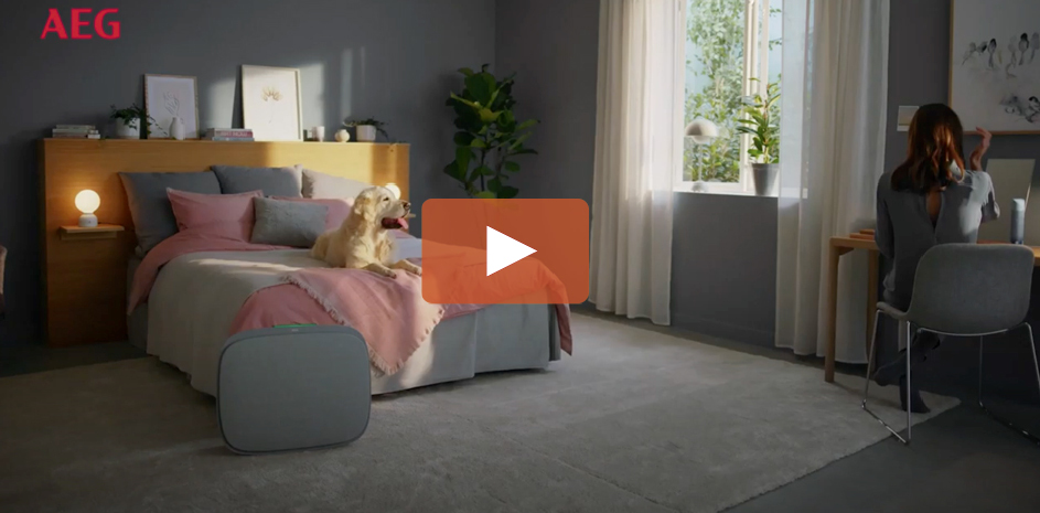 //image.euronics.de/fileadmin/medien/ZENTRALE/Markenwelt/AEG/AEG_Wellbeing_2022/Raumklima/AX7/euronics_mw_aeg_age-wellbeing_raumklima_AX7_video-1.jpg