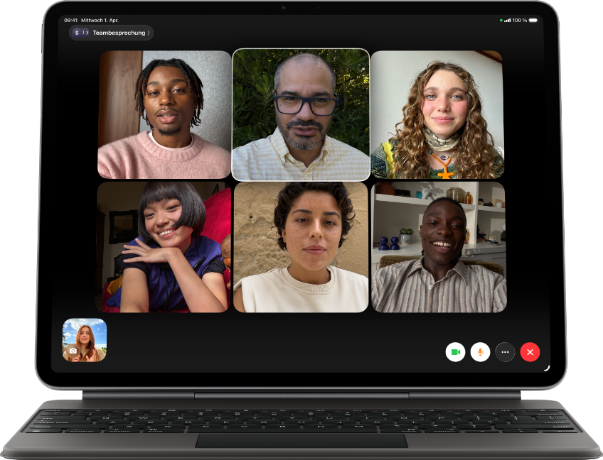 iPad Air, befestigt am Magic Keyboard, Schwarz, Gruppen FaceTime Anruf auf dem Display