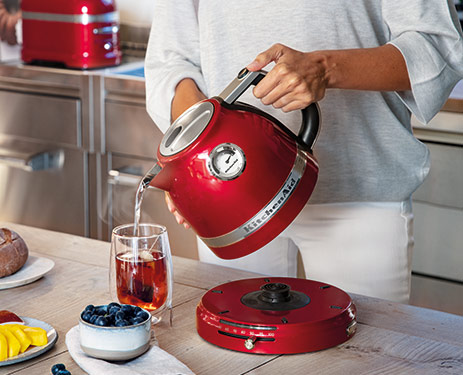 euronics_markenwelt_kitchenaid_Fruehstuecksserie-wasserkocher.jpg