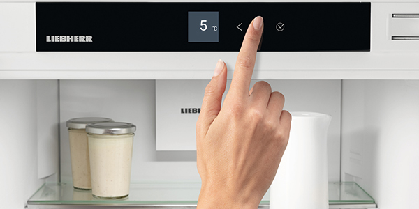 euronics-mw-liebherr-serien-pure-touchdisplay_m.jpg