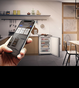 //image.euronics.de/fileadmin/medien/ZENTRALE/Markenwelt/Liebherr/Update_07-2024/Startseite/euronics-mw-liebherr-startseite-kacheln_komfort_smartdevice.jpg