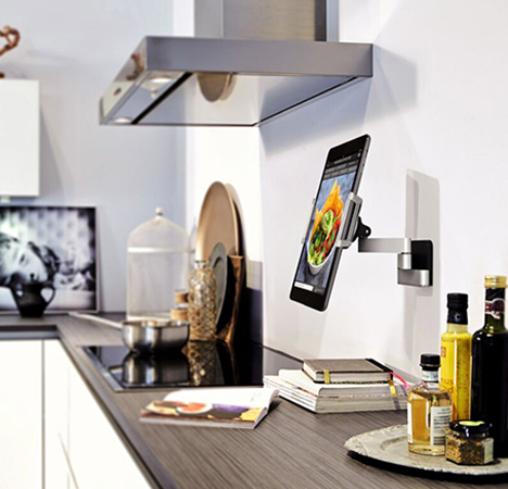euronics-mw-vogels-zubehoer-bild-tablet-halterung.jpg