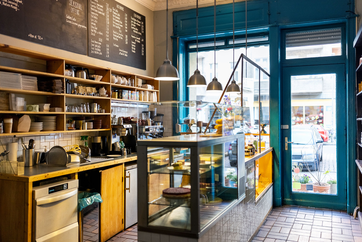 cafe-interior-gettyimages-1320936550.jpg