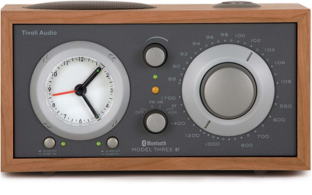 Model Three BT Uhrenradio kirsch/taupe